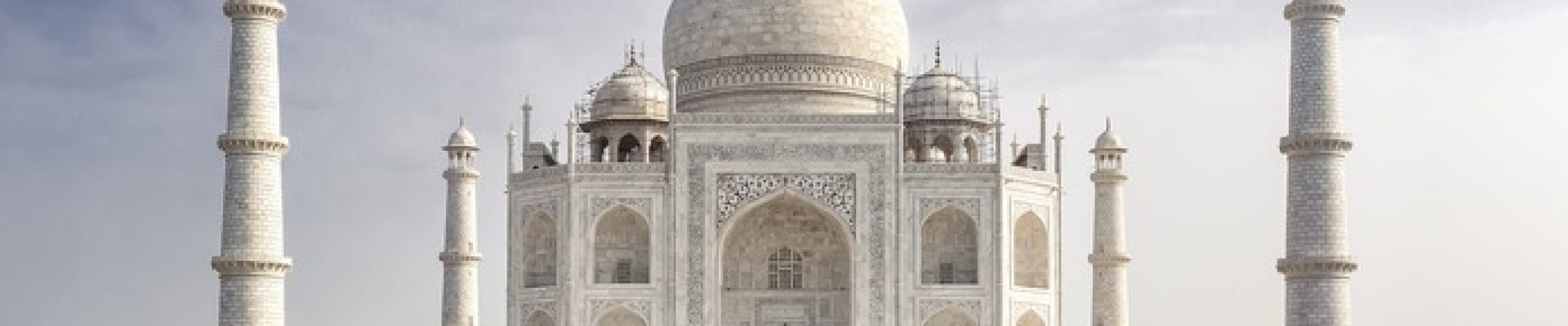 mesmerizing-shot-famous-historic-taj-mahal-agra-india-1.jpg